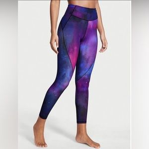 Victoria’s Secret Sweat on Point leggings High rise galaxy pattern size 4